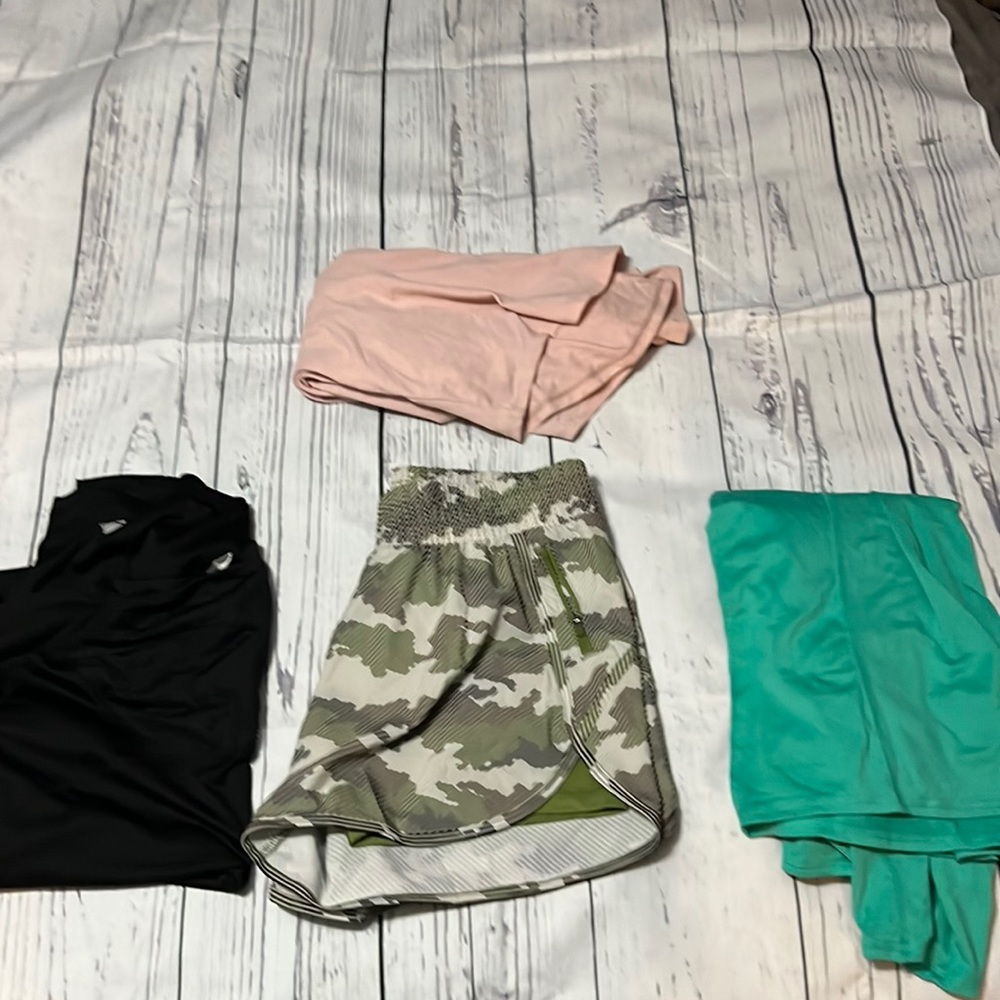 Workout shorts and 5 tops